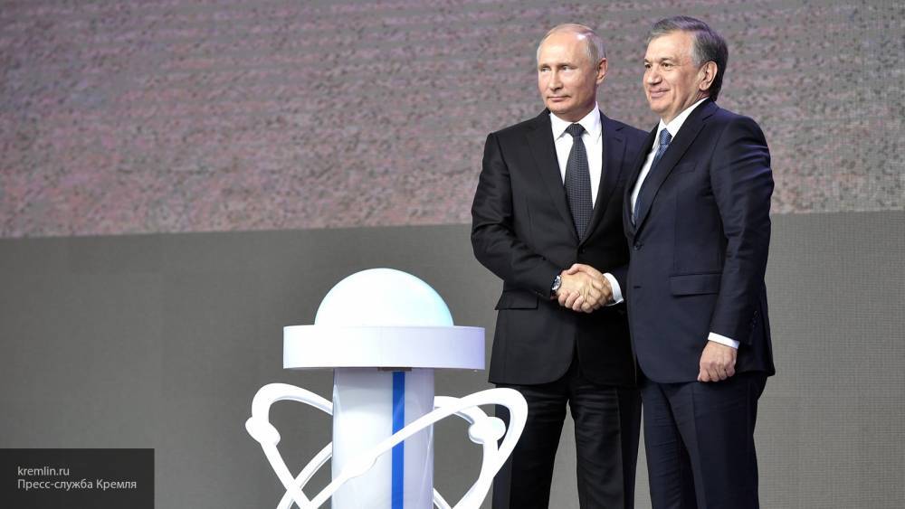 Путин поздравил президента Узбекистана с Днем независимости