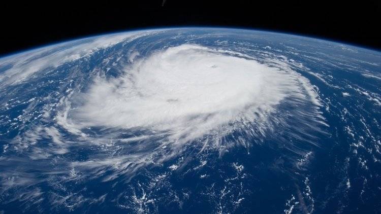 Власти Южной Каролины объявили эвакуацию на побережье из-за урагана «Дориан»