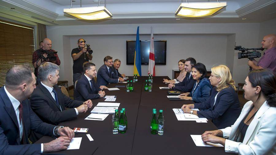 В Киеве рассказали о переговорах президентов Украины и Грузии
