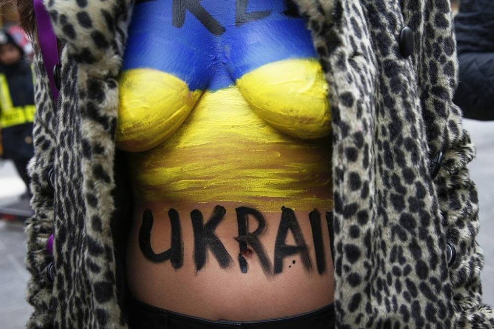 Шлюха ловится на ухо: У Зеленского агитируют сдать Украину с потрохами США