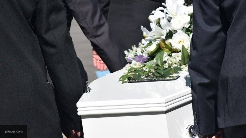 Обезумевшие поклонники погибшего  DJ Arafat на похоронах вскрыли гроб и раздели его