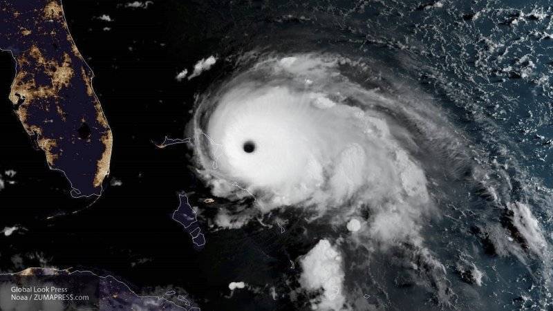 Губернатор Джорджии объявил эвакуацию из-за урагана "Дориан"