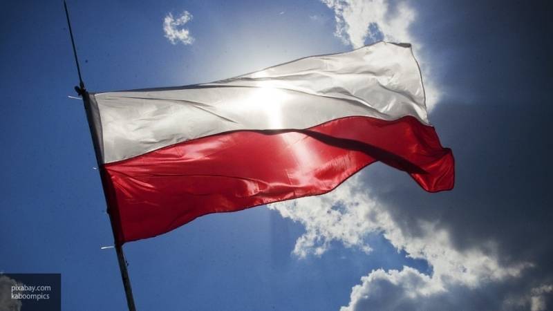 Глава СВР заявил, что РФ не будет зеркально реагировать на поведение Польши