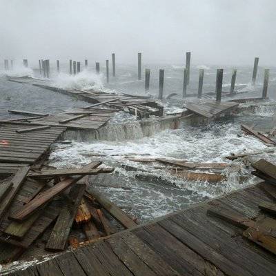На Багамских островах ураган повредил 13 тысяч домов
