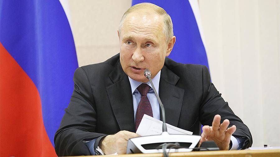 Путин призвал Сбербанк помочь пострадавшим от паводков реструктурировать долги