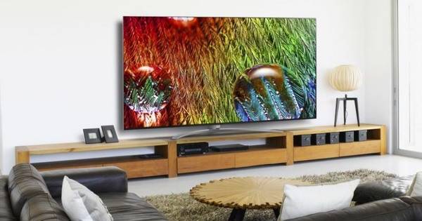 LG привезла в Россию 8К-телевизор с гигантским экраном