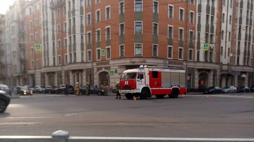 В Центральном районе иномарка попала в ДТП с пожарной машиной