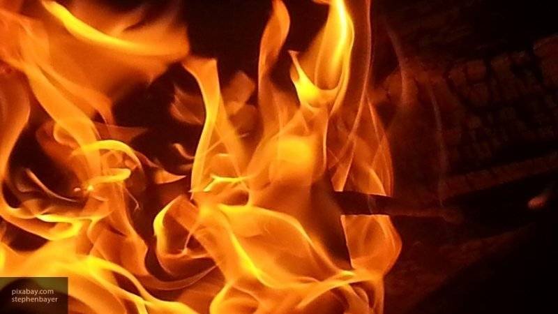 Пожарным удалось ликвидировать открытое горение в грозненском ТЦ, сообщили в МЧС