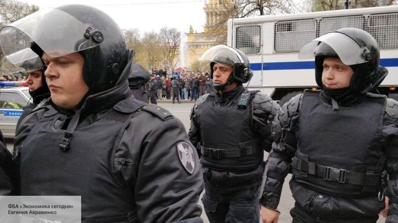 Офицер «Альфы» рассказал о силовом приеме, которым Устинов травмировал омоновца на митинге