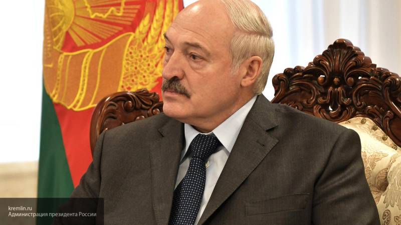 Лукашенко заявил, что в белорусских школах царит бардак