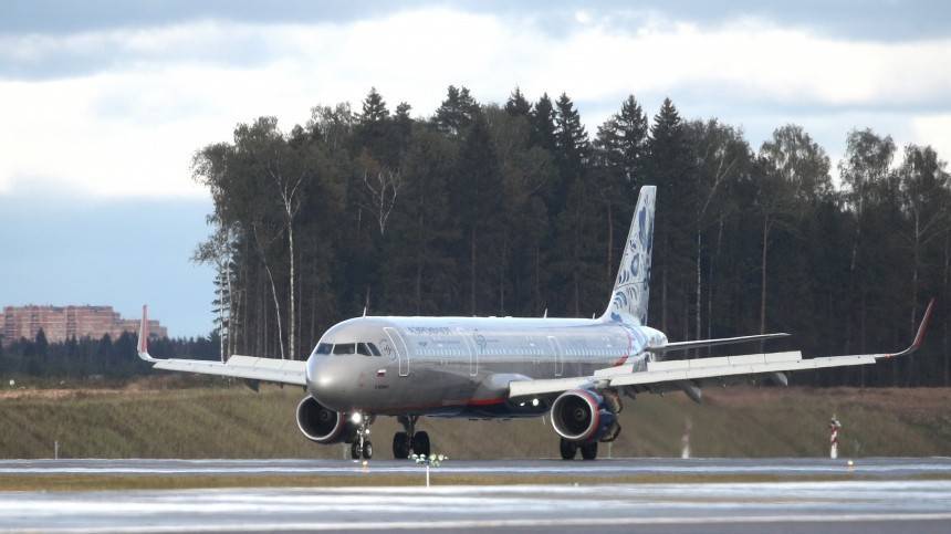 Видео: Новая взлетно-посадочная полоса в «Шереметьево» приняла первый рейс
