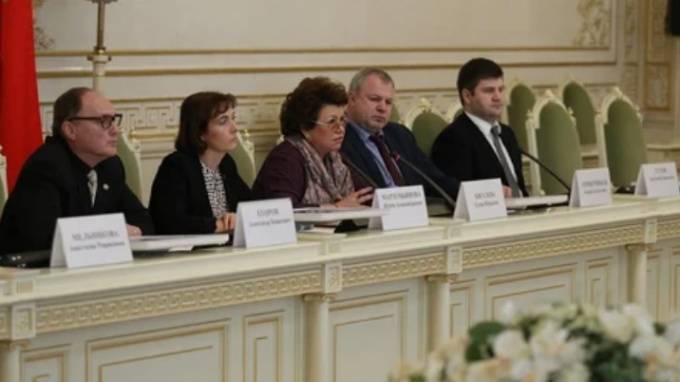 Депутаты поддержали поправки в бюджет Петербурга на 2019 год