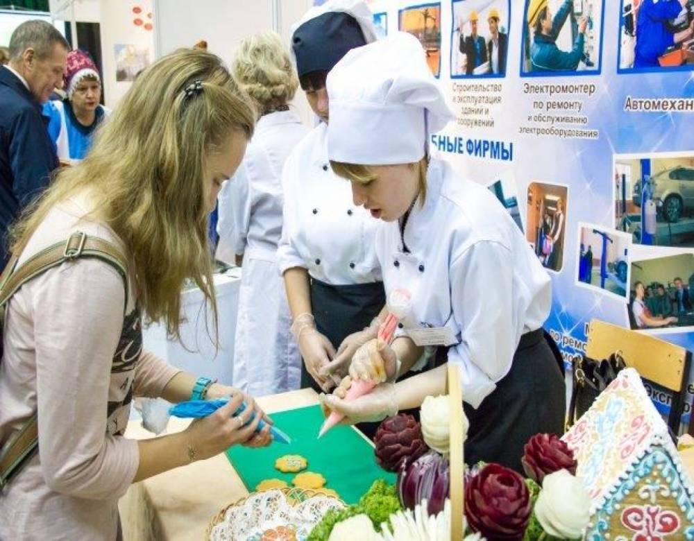 Глава Карелии пригласил всех школьников на профориентационное мероприятие «Старт в профессию»