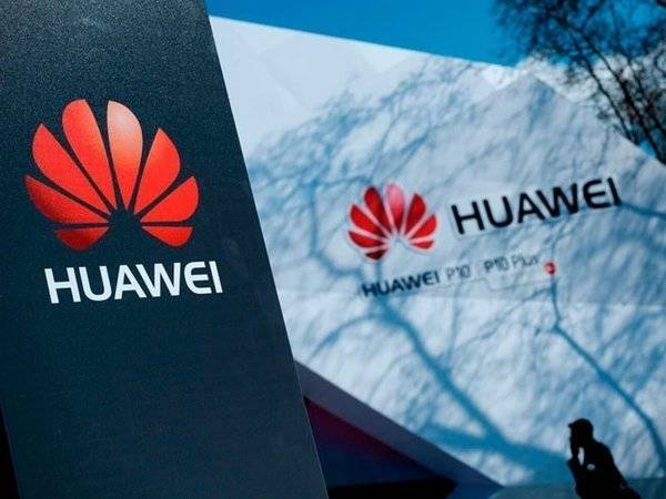 Компания Huawei выпустила первые смартфоны без Google play