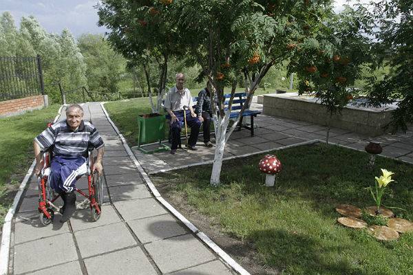 Дома престарелых в России будут строить по-новому