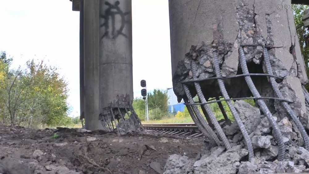 Власти ЛНР рассказали подробности взрыва моста в Луганске