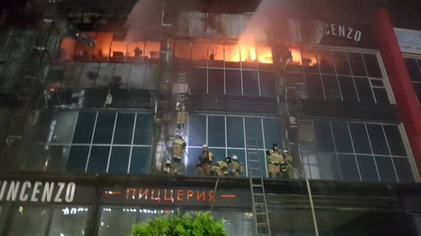 Пожар в торговом центре «Гранд Парк» в Грозном локализован