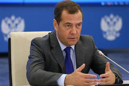 Медведев рассказал об увеличении зарплат в России