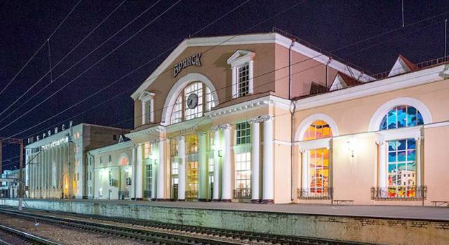 Двух сотрудников спецсвязи застрелили на вокзале в Брянске