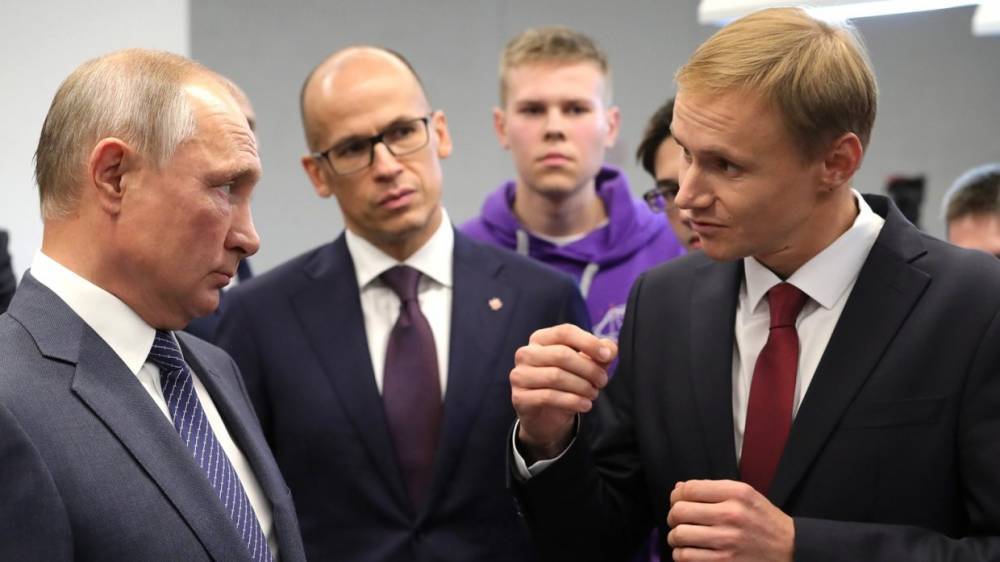 Путин поручил обеспечить технологическую независимость производства в ОПК
