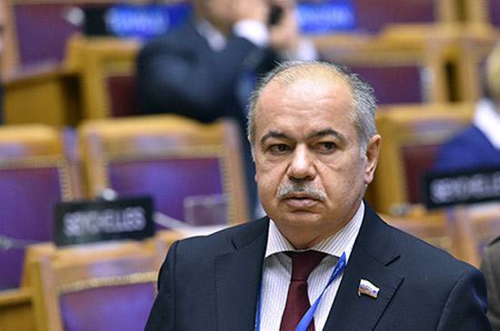 Умаханов: в Совфеде заинтересованы в развитии отношений с парламентариями Египта