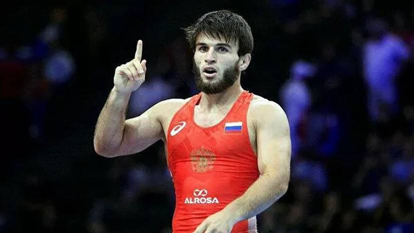 Рашидов выиграл золото в весе до 65 кг на ЧМ по вольной борьбе