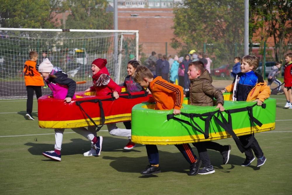 Маленькие жители Выборгского района поучаствовали в «Спортивных забавах»