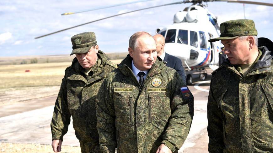 «Центр-2019»: за активной фазой штабных учений наблюдают Путин и Жээнбеков
