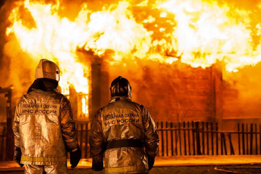 Жилой дом дотла выгорел во Владивостоке, есть жертвы
