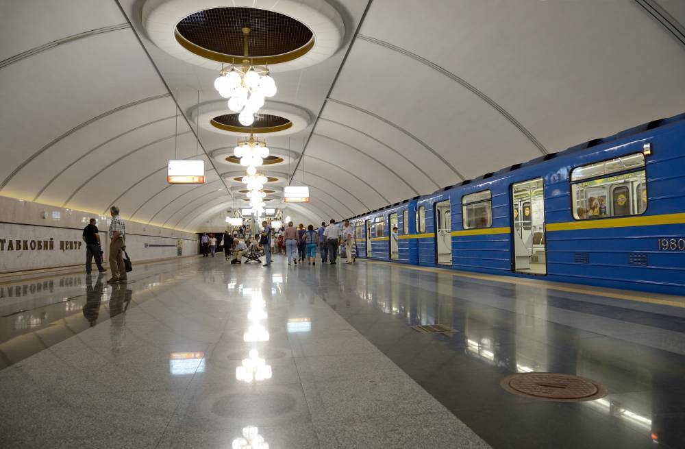 Метро вновь заработало после угрозы взрыва в Киеве