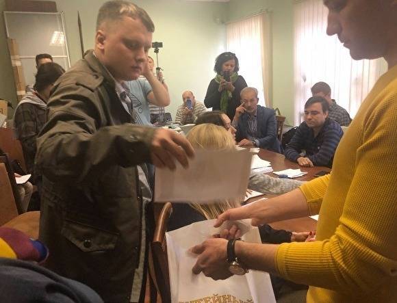 В Петербурге напали на кандидата в депутаты. Это второй случай за сутки