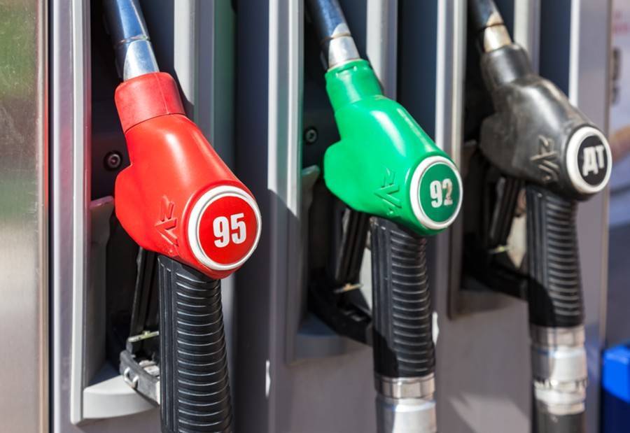 Россияне стали реже ездить на машинах из-за цен на бензин