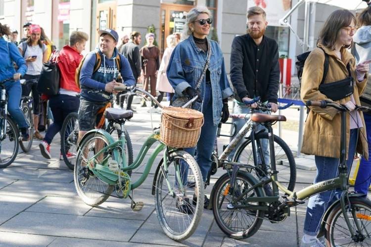 Жителям Петербурга предлагают добраться утром в пятницу на работу на велосипеде