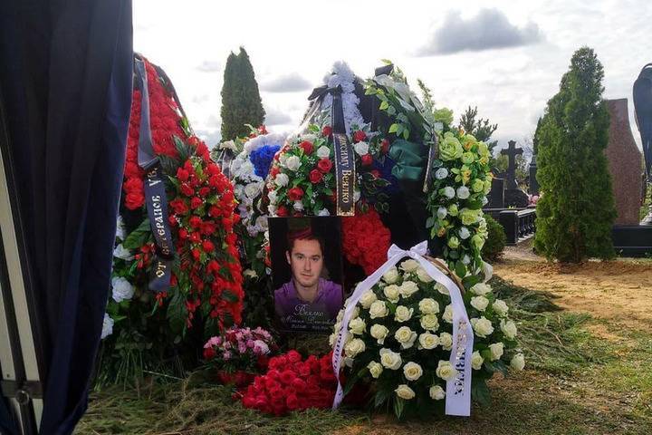В Подмосковье похоронили полицейского, расстрелянного коллегой на "Рязанском проспекте"