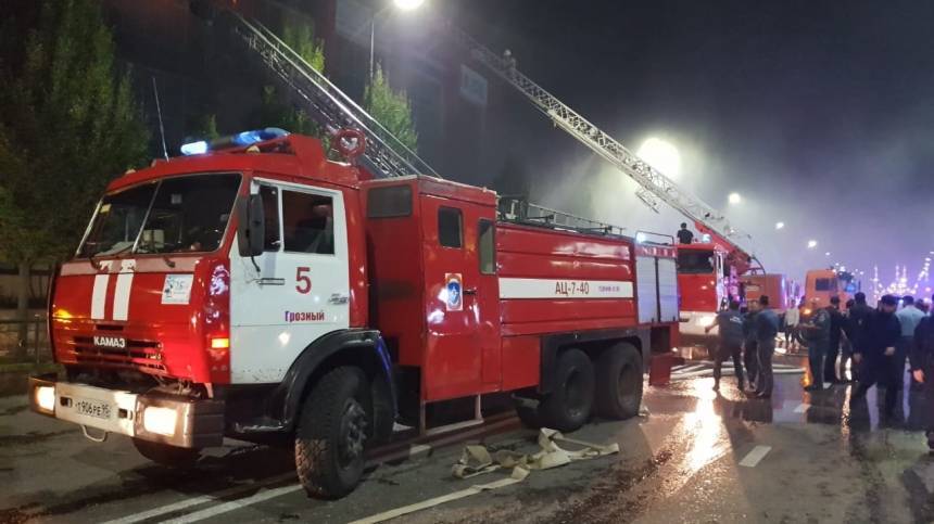Прокуратура начала проверку после пожара в торговом центре в Грозном