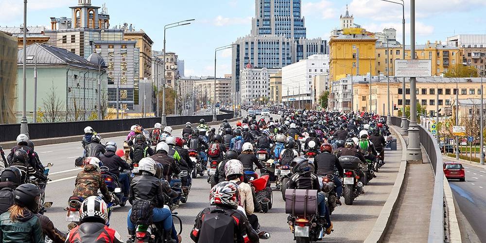 Московские байкеры закрывают сезон массовым заездом