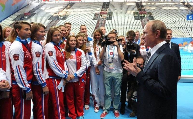 Путин поздравил российских гимнасток с победой на ЧМ