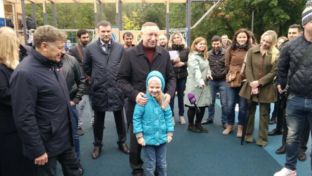 Жители поблагодарили Беглова за обновление Малого Ильинского сада и процветание района