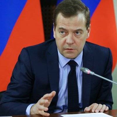 Медведев назвал глупым план США по прорыву ПВО Калининграда