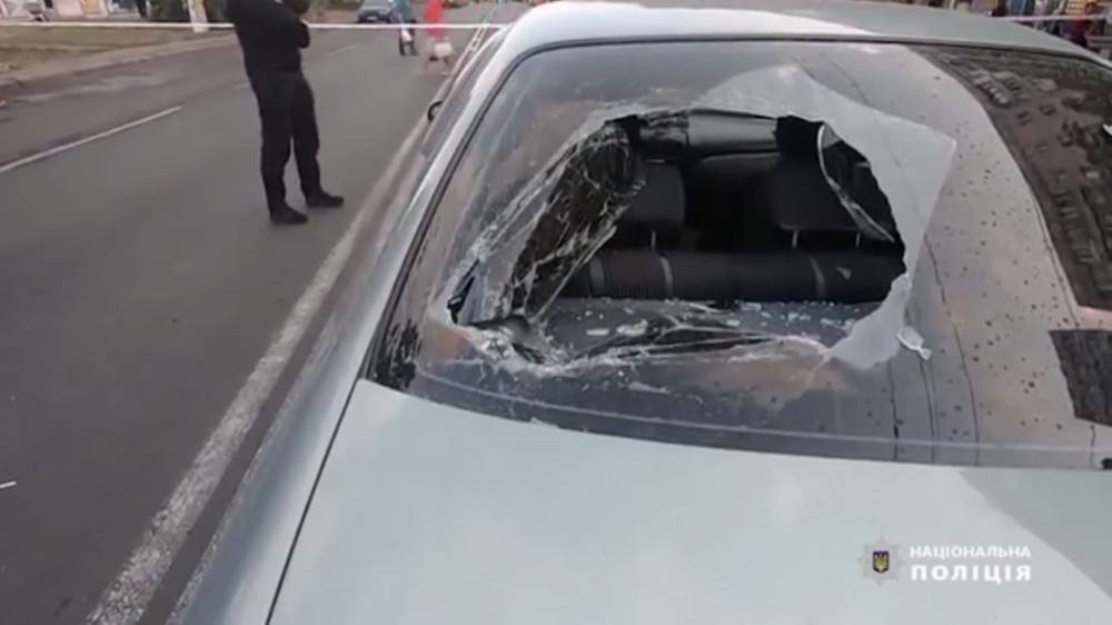 Видео: автомобиль въехал в толпу протестующих в Одессе
