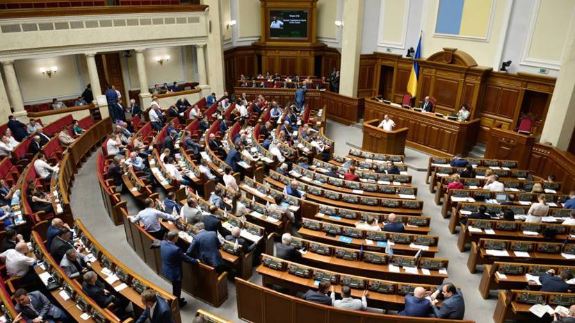 Рада наделила Зеленского правом утверждать план обороны Украины