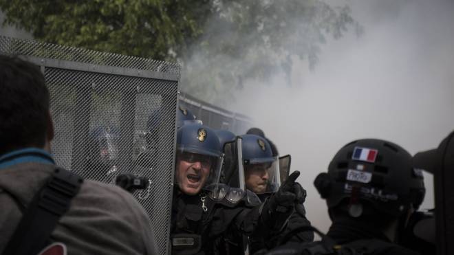 Минимум 152 человека задержаны в ходе протестов в Париже