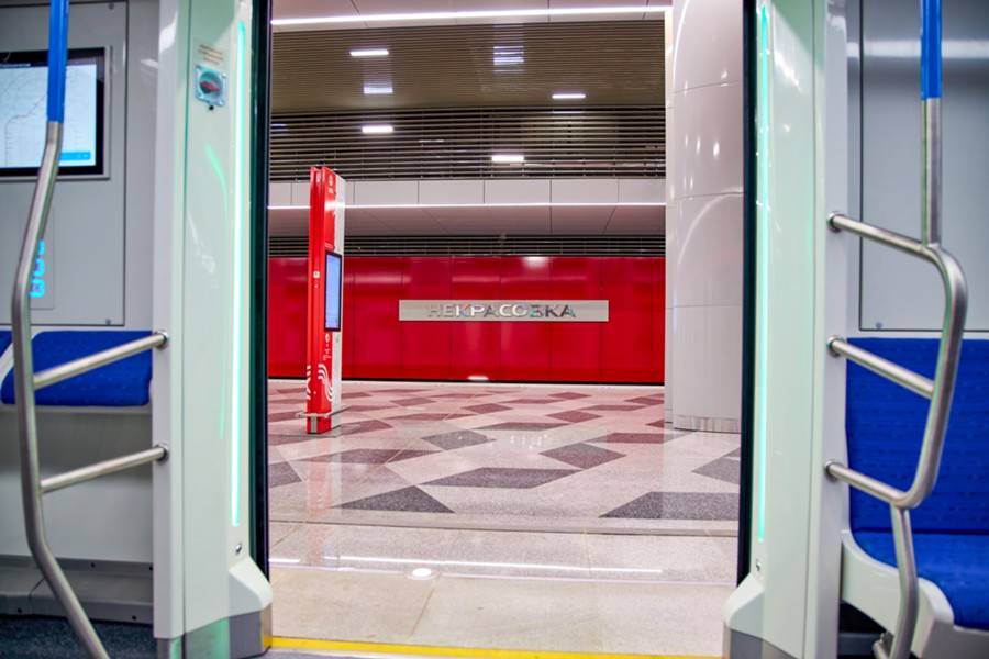 Станцию метро "Некрасовка" закрыли по техническим причинам