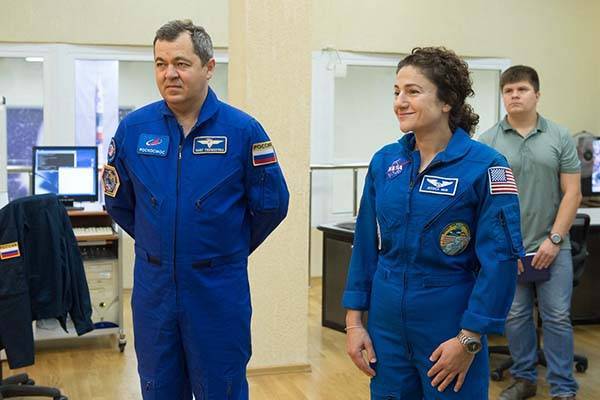 Российский космонавт Скрипочка возьмет с собой в полет плюшевого единорога