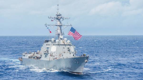 США разместили эсминец в Персидском заливе для защиты Саудовской Аравии
