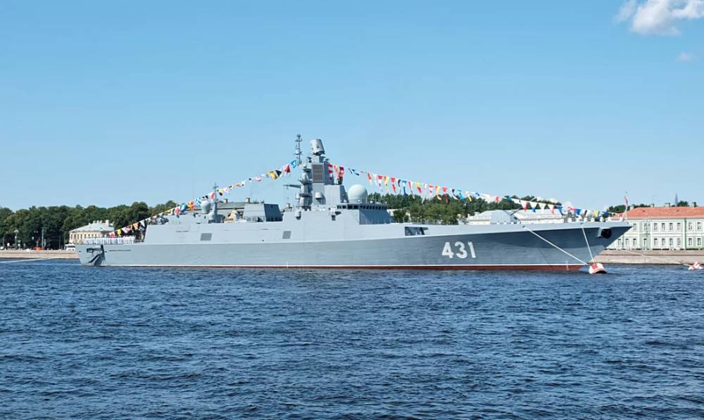 Новый фрегат "Касатонов" провел испытательные стрельбы на Балтике