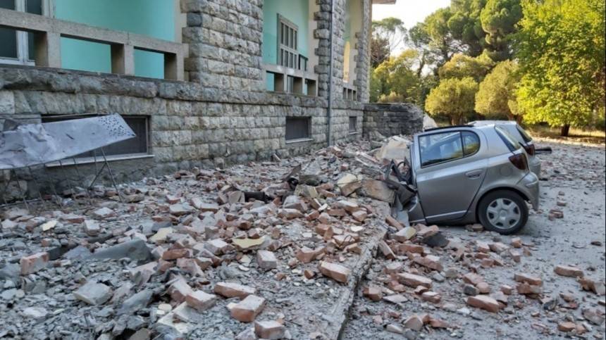 Более 50 человек пострадали в результате двойного землетрясения в Албании