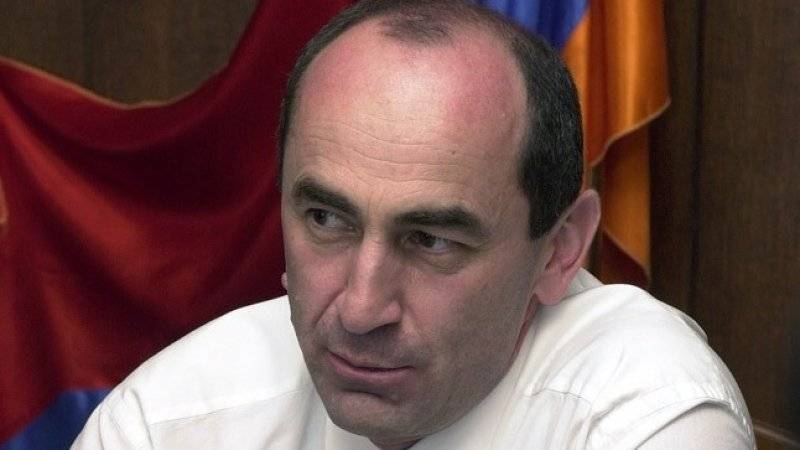 Суд Еревана оставил под арестом экс-президента Армении Кочаряна