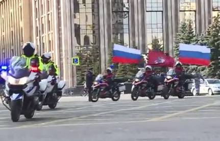 3,5 тысячи байкеров приняли участие в мотопараде в центре Москвы