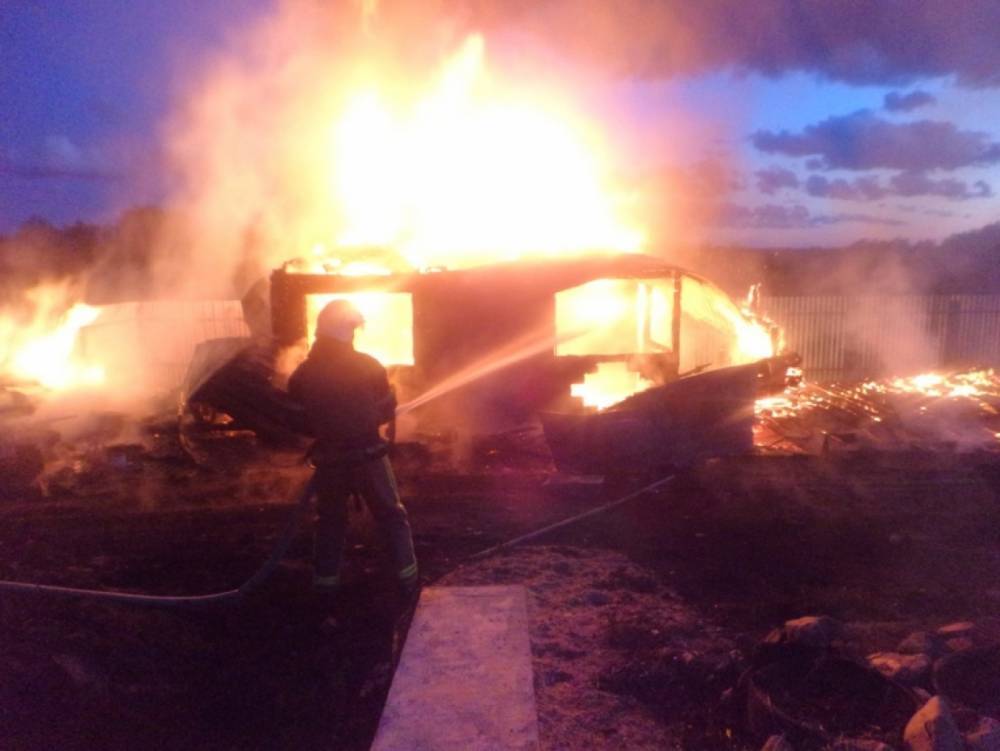 За ночь в Новгородской области сгорели две бани